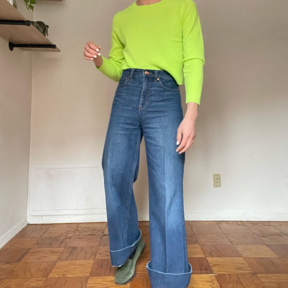 WIDE LEG HIGH RISE JEANS